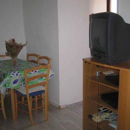 Apartment In Selce 5880 Exterior foto